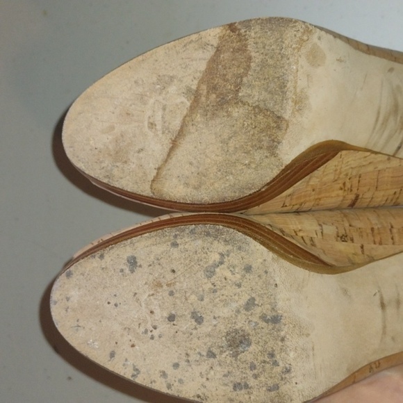 Stuart weitzman  cork heel size   8 and 1/2 - Picture 9 of 16